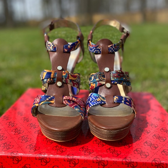 Guess GWKAEDI Summer High Heels, size 6.5 - Picture 3 of 5